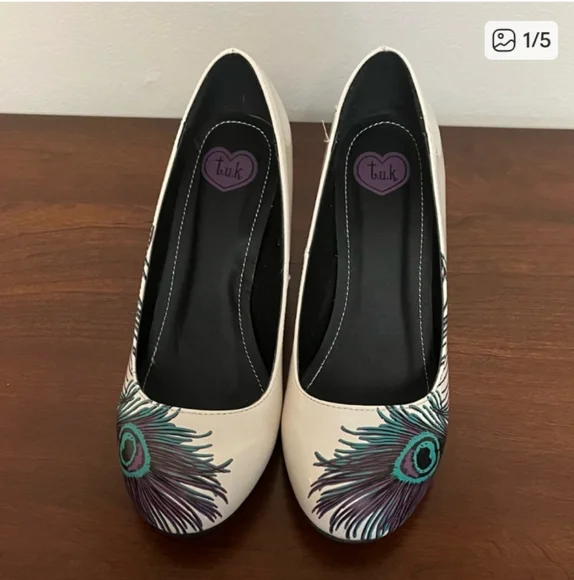 TUK Cream and Purple Heels with peacock feather design - Picture 1 of 5